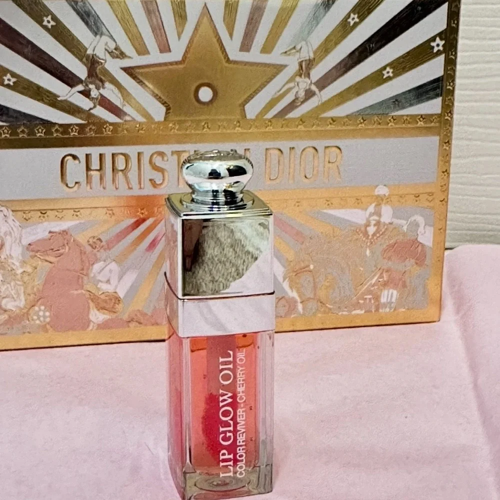 Dior Gold 2025 Holiday Cosmetic Bag  + Lip Oil 001 Pink NIB - Picture 6 of 9